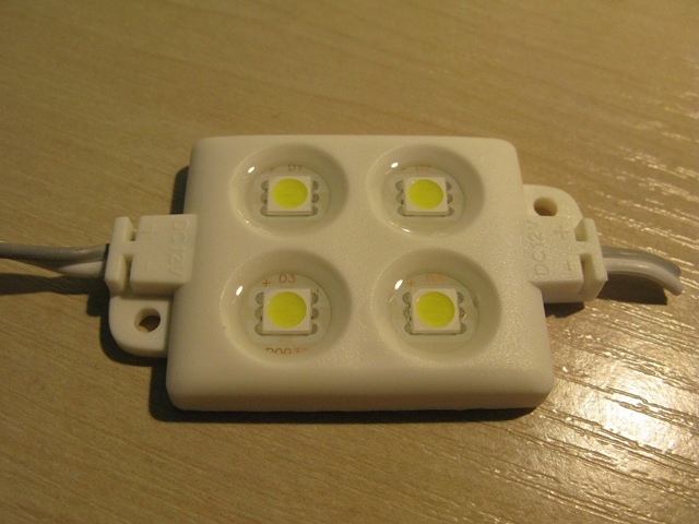 4 elemendiline LED moodul(0,75W).JPG